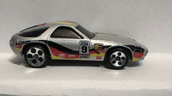 Silver Porsche 928 1978 Hot Wheels Diecast Car