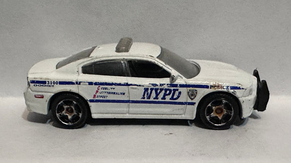 White NYPD Dodge Charger Pursuit 2012 Police Car Matchbox Diecast Car