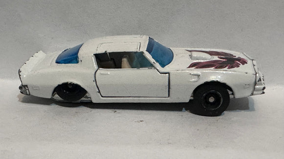 White Pontiac Trans-Am #1060 Yatming Diecast Car