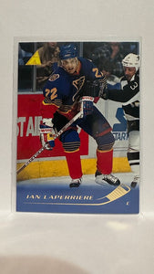 #127 Ian Laperriere St Louis Blues 95-96 Pinnacle Hockey Card