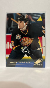 #140 Josef Beranek Vancouver Canucks 95-96 Pinnacle Hockey Card