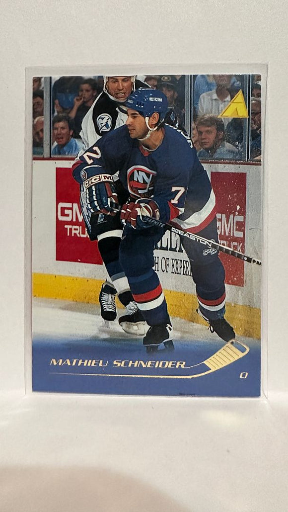 #28 Mathieu Schneider New York Islanders 95-96 Pinnacle Hockey Card