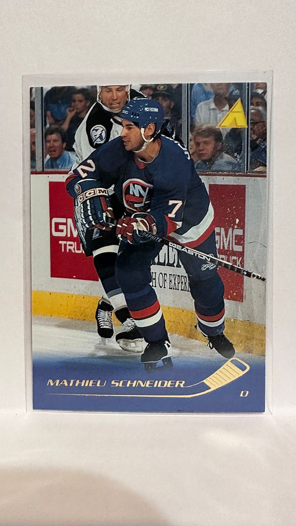 #28 Mathieu Schneider New York Islanders 95-96 Pinnacle Hockey Card