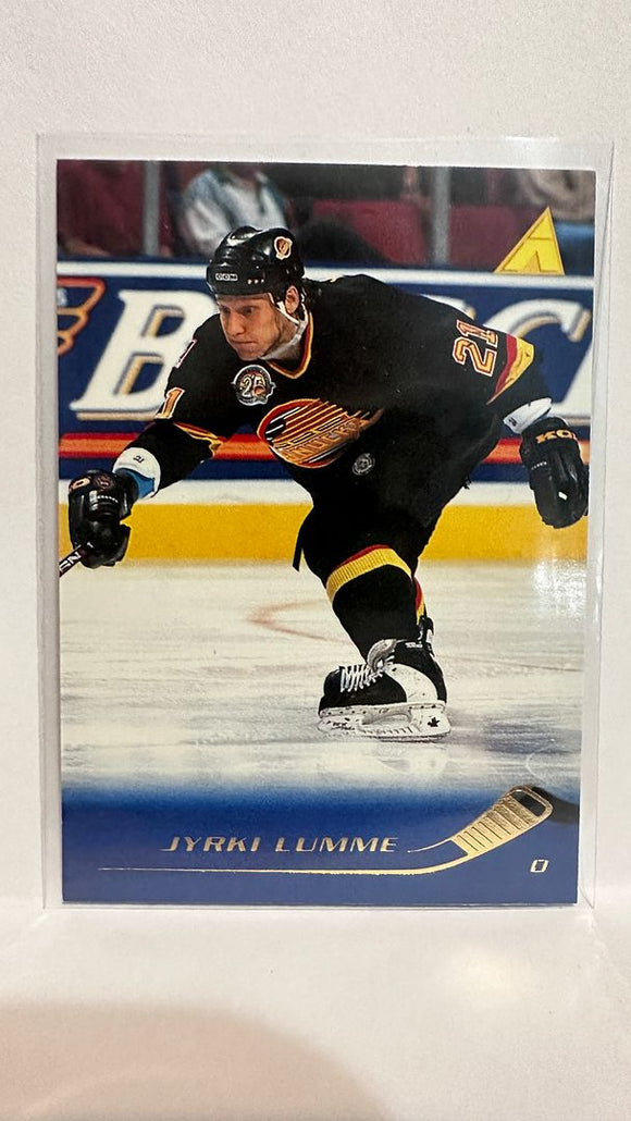 #73 Jyrki Lumme Vancouver Canucks 95-96 Pinnacle Hockey Card