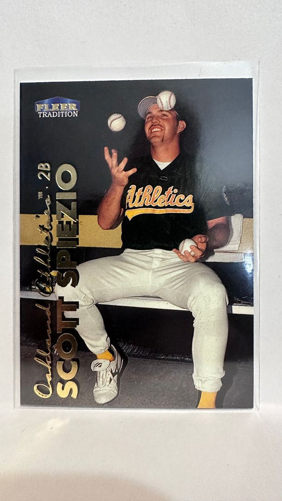 #226 Scott Spiezio Oakland Athletics 1999 Fleer Tradtion Baseball Card