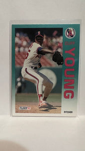 #73 Cliff Young Los Angeles Angels 1992 Fleer Baseball Card