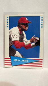 #14 Barry Larkin Cincinnati Reds 1999 Fleer Baseball Card