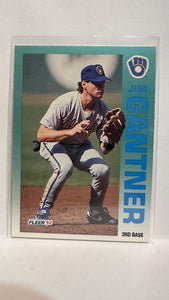 #176 Jim Gantner Milwaukee Brewers 1992 Fleer Baseball Card