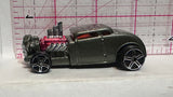 Grey Knuckle Dragger Maisto Diecast Car