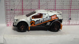 White Quick Sander 4x4  MB767 2008 Matchbox Diecast Car