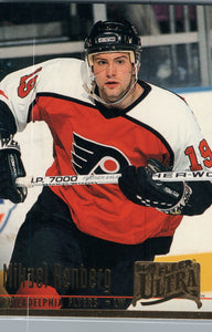 #159 Mikael Renberg Philadelphia Flyers 1993-94 Fleer Ultra Hockey Card OM