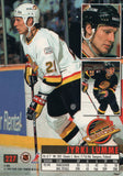 #227 Jyrki Lumme Vancouver Canucks 1993-94 Fleer Ultra Hockey Card OM