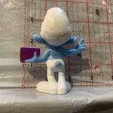 Brainy Smurf peyo 2013 Mcdonalds Smurfs Toy Figure Action Figure AA25