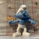 Grouchy Smurf peyo 2013 Mcdonalds Smurfs Toy Figure Action Figure AA29