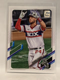 #524 Yasmani Grandal Chicago White Sox 2021 Topps Series 2 Baseball Card