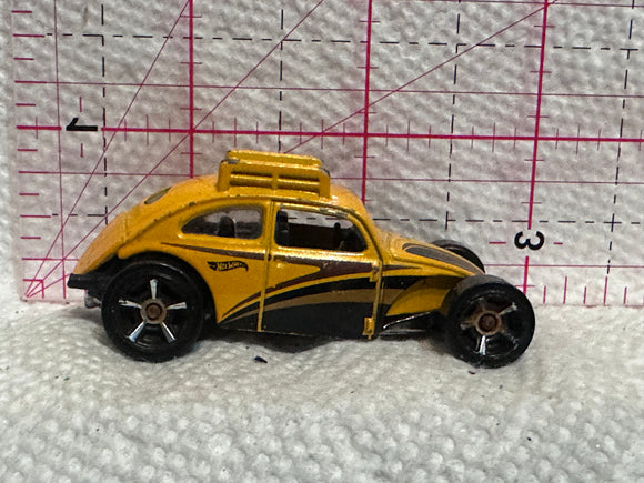 Yellow Custom Volkswagen Beetle 2015 Hot Wheels Diecast Car