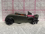 Grey Knuckle Dragger  Maisto Diecast Car