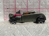 Grey Knuckle Dragger  Maisto Diecast Car