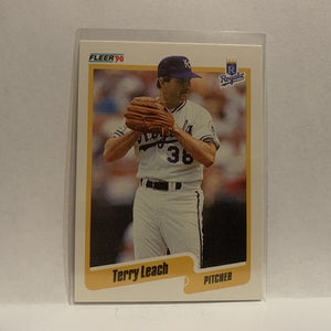 #111 Terry Leach Kansas City Royals 1990 Fleer Baseball Card IK