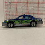 Blue Taxi 2006 Ford Crown Victoria ©2005 Matchbox Diecast Car ED