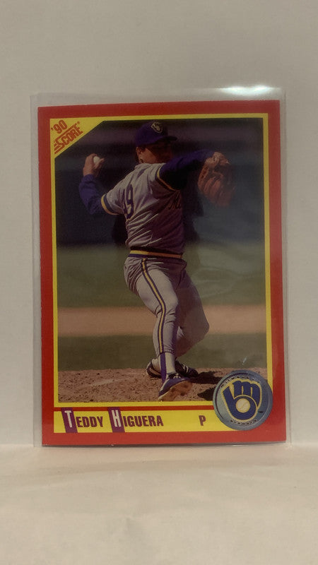 #305 Teddy Higuera Milwaukee Brewers 1990 Score Baseball Card