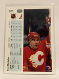 #372 Brian MacLellan Calgary Flames 1990-91 Upper Deck Hockey Card  NHL