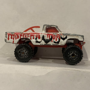 White 4 x 4 Open Back Truck Bats ©1981 Matchbox AF