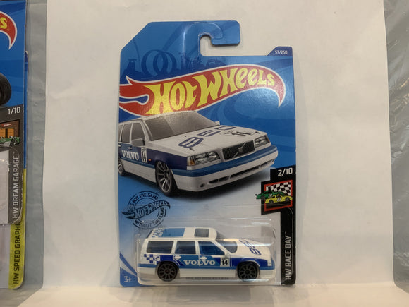 White Volvo 850 Estate HW Race Day 2018 Hot Wheels Long Card New Diecast Cars AA