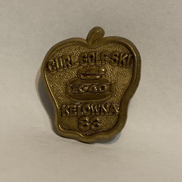 Curl Golf Ski K-40 Kelowna 83 Apple Logo Lapel Hat Pin