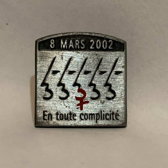 En Toute Complicite 8 Mars 2002 Logo Lapel Hat Pin