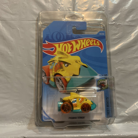 Yellow Piranha Terror Street Beasts 3/10 Hot Wheels Diecast New B1