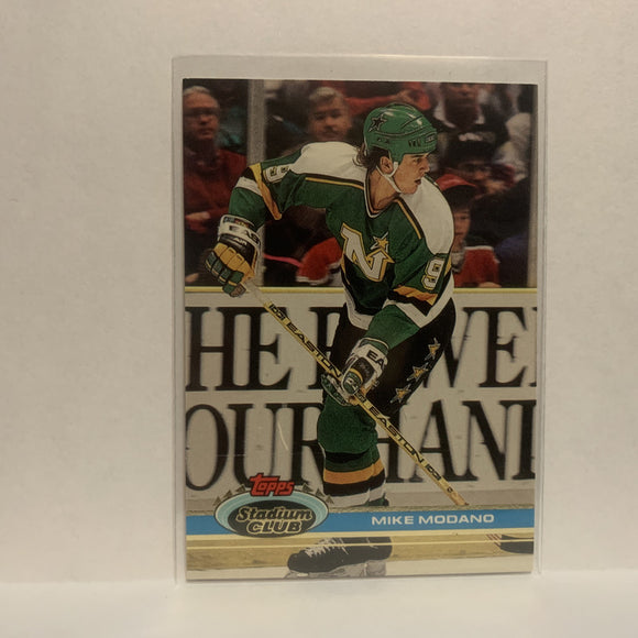 #187 Mike Modano Minnesota North Stars 1991-92 Topps Stadium Club Hockey Card JX